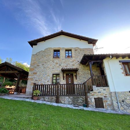 Apartamentos Rurales La Caviana Onís Eksteriør billede