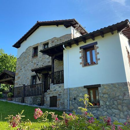 Apartamentos Rurales La Caviana Onís Eksteriør billede
