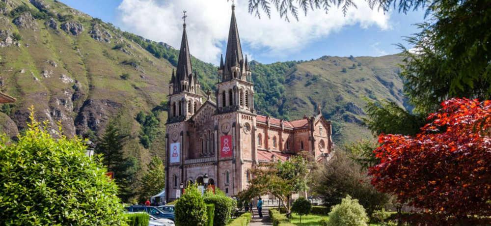 Apartamentos Rurales La Caviana Onís Eksteriør billede