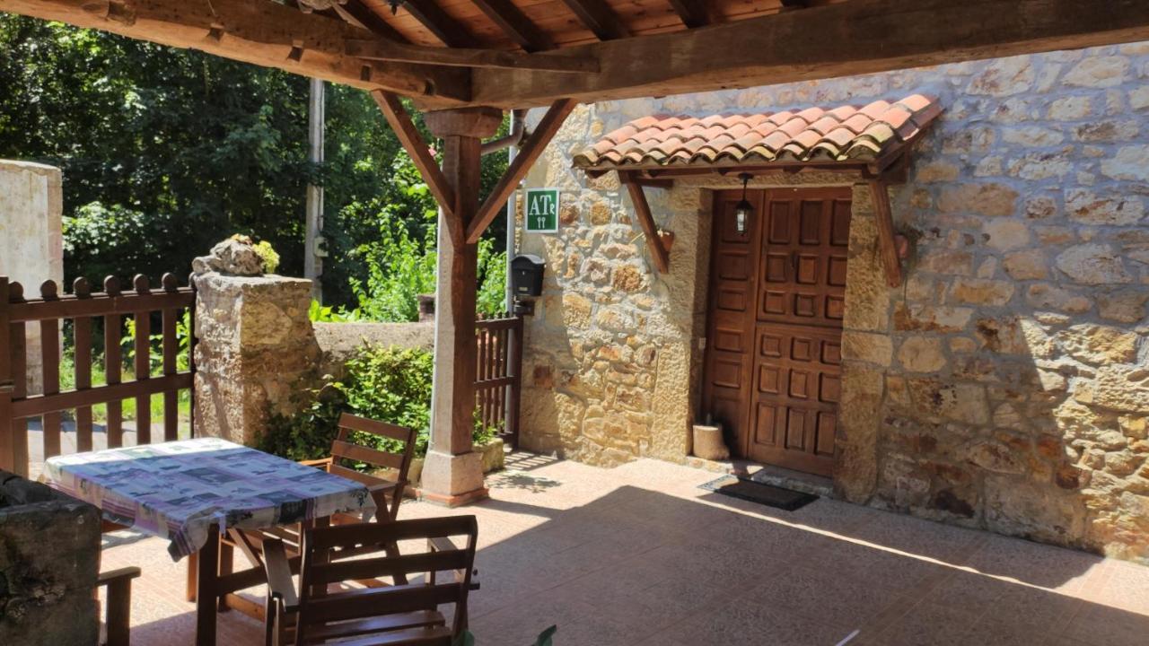 Apartamentos Rurales La Caviana Onís Eksteriør billede
