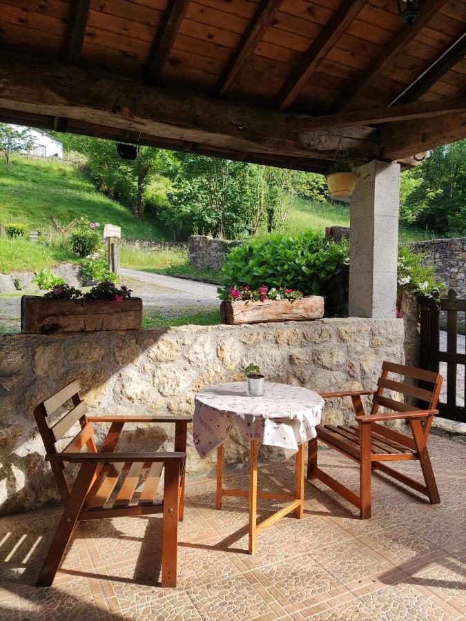 Apartamentos Rurales La Caviana Onís Eksteriør billede