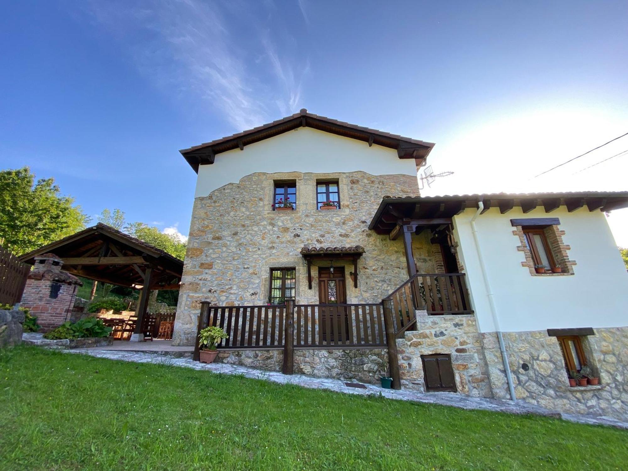 Apartamentos Rurales La Caviana Onís Eksteriør billede