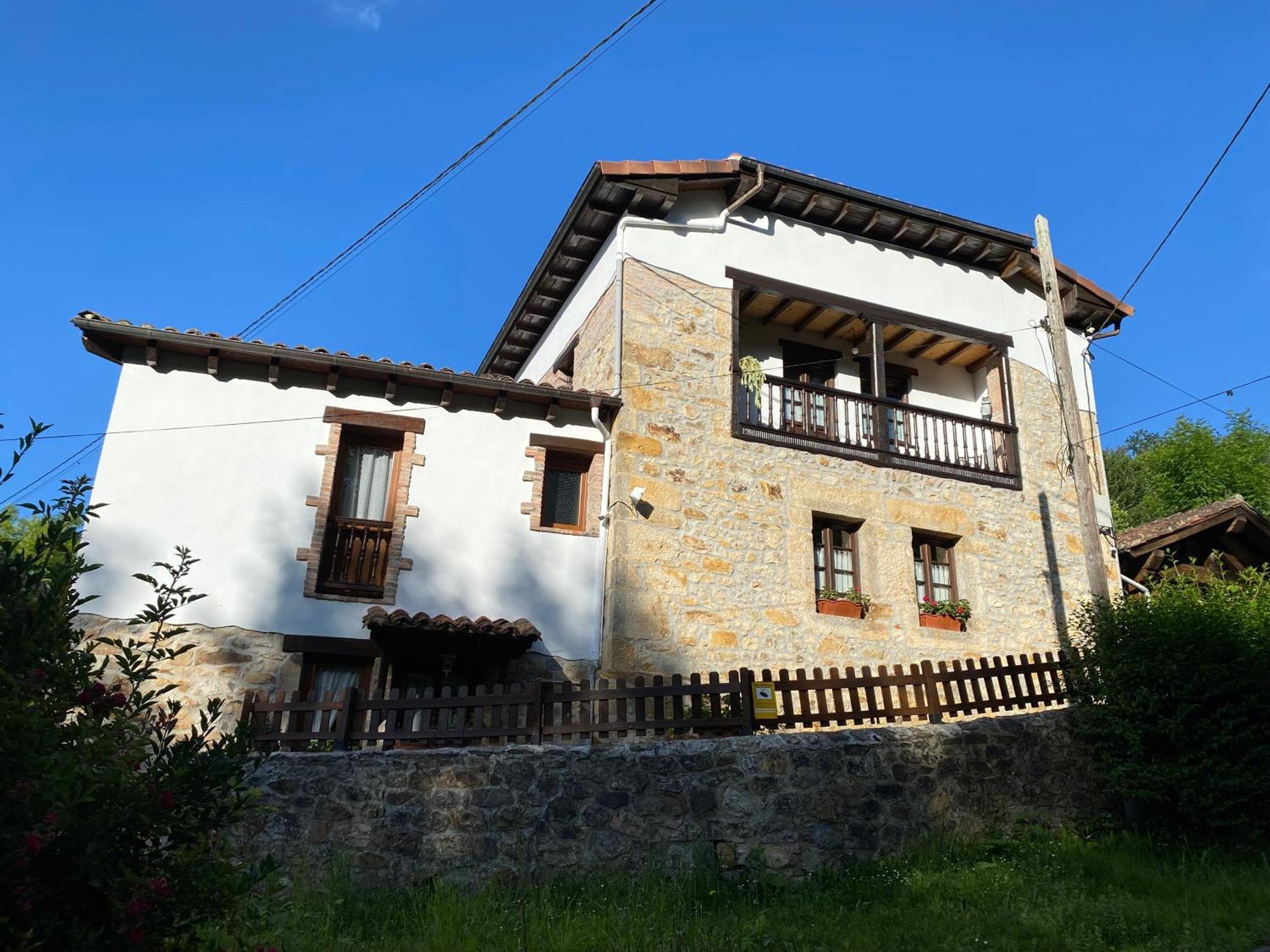 Apartamentos Rurales La Caviana Onís Eksteriør billede